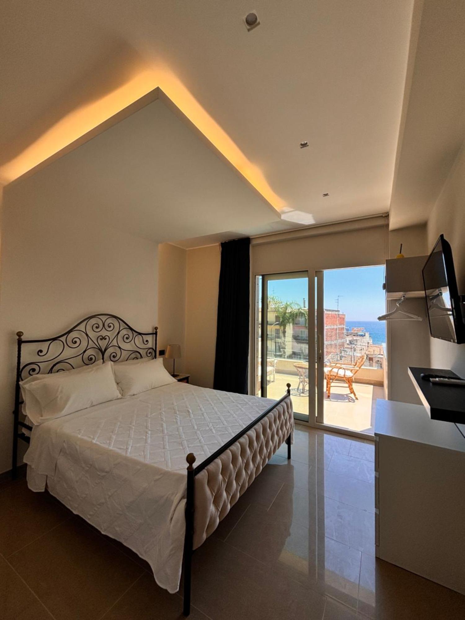 Ig - "Villa Don Antonio" Apartments Giardini Naxos Exterior photo